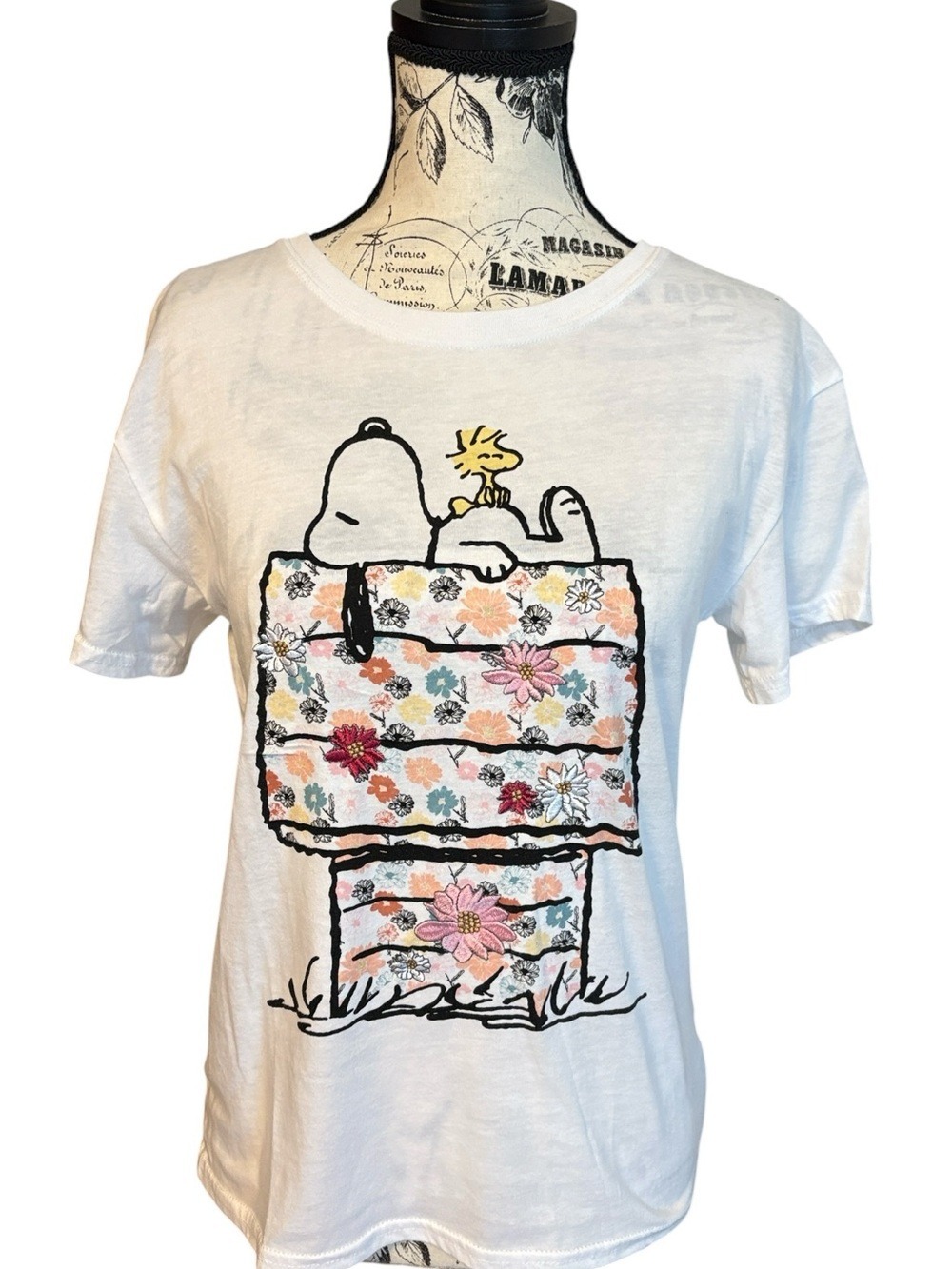 Peanuts Snoopy & Woodstock  Graphic Tee Embroidered Floral White Size S